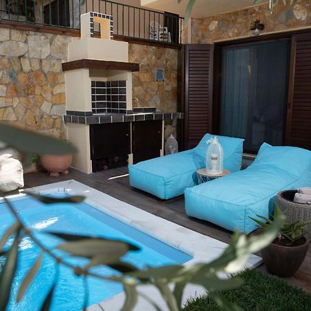 Dandy Villas - Private - Pool - Parking - Cellar Nea Roda Esterno foto
