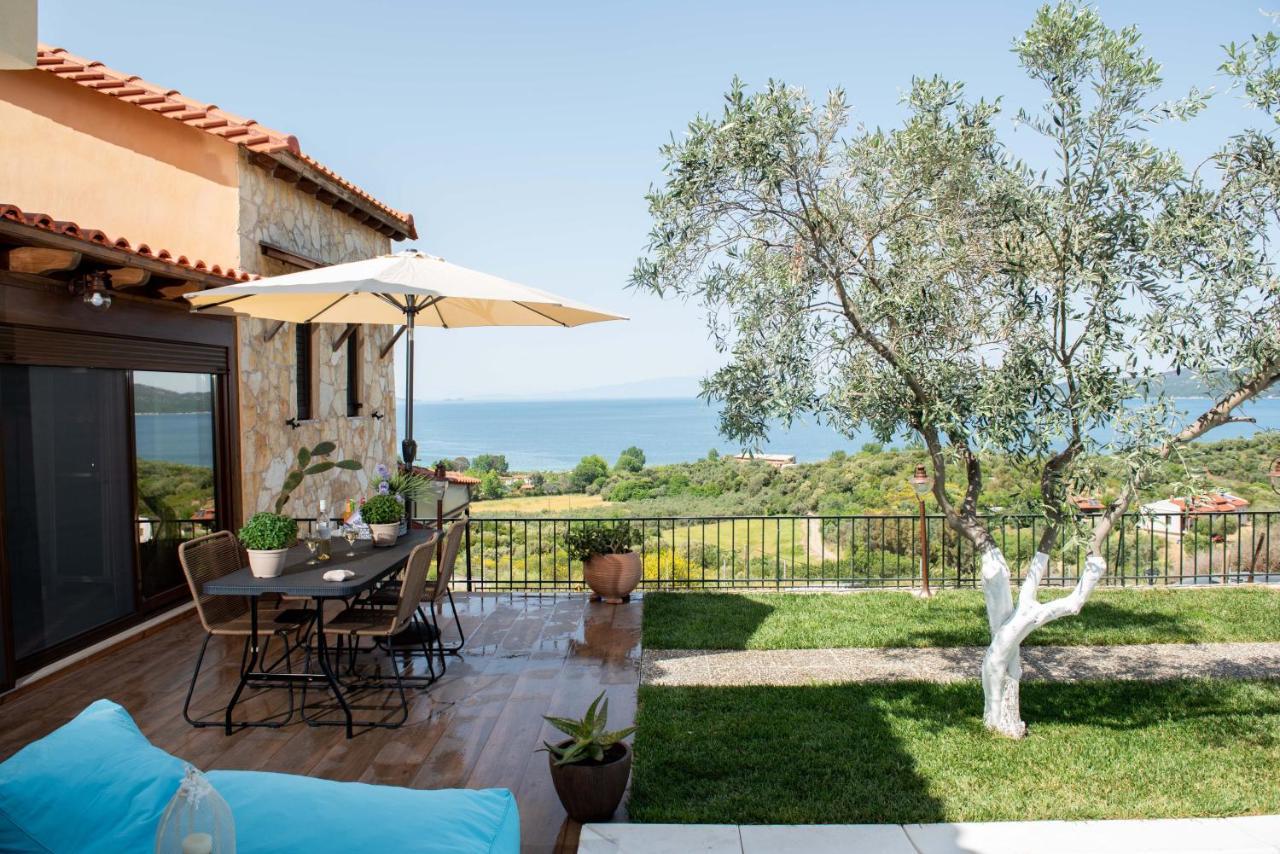 Dandy Villas - Private - Pool - Parking - Cellar Nea Roda Esterno foto